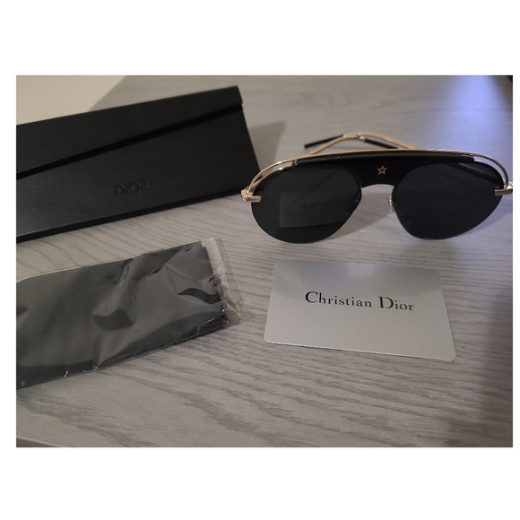 New Dior Sunglasses - Picture 4 of 11
